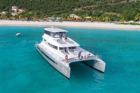 Voyage 650 power cat crewed  She was constructed by recognized shipbuilder VOYAGE in 2016