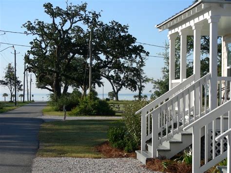 Vrbo gulfport Located in the heart of Gulfport, this vacation home is within 1 mi (2 km) of Busted Wrench Garage Museum, Gulfport Beach, and Port of Gulfport