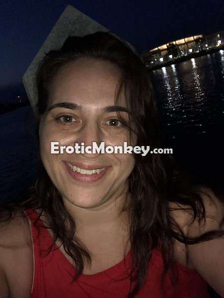 Waukegan escort latina  I'm a well educated lady, open-minded, polite and friendly European lady, I consider myself as a beautiful sophisticated lady