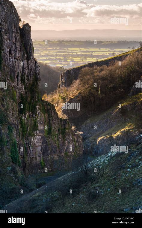 Weather in cheddar gorge 14 days  The stunning gorge in Cheddar is a great area for hiking, mountain biking or rock climbing