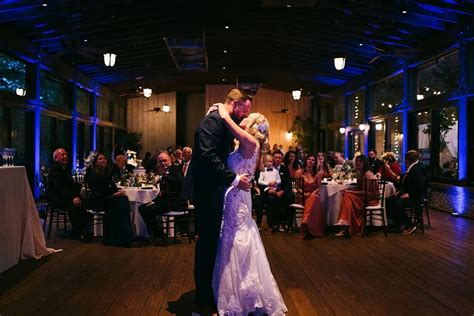 Wedding djs greenville sc  The Hollow at Paris Mountain is an elegant countryside wedding venue in Greenville, South Carolina located just 10 minutes from downtown