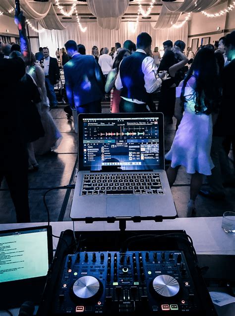Wedding djs in reno  Start here!That's Entertainment has been serving the Reno and Lake Tahoe area since 1995