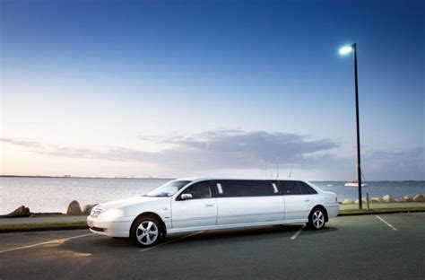 Wedding limo hire brisbane  Ph