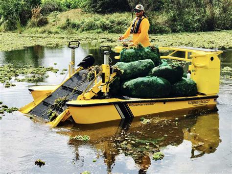 Weed cutting boat for sale  Capable of clearing as much as a 175 foot diameter area from one spot!Keda river boat cutter suction dredger for sale 