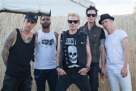 Disbanding,' you say? Sum 41 rockers say they're splitting after new album  and tour