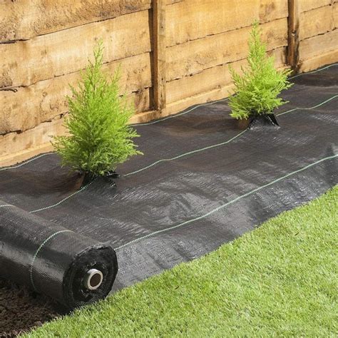 Wickes weed membrane  Weed control fabric can also be laid beneath gravel or paving slabs to stop unsightly weeds from growing in the cracks