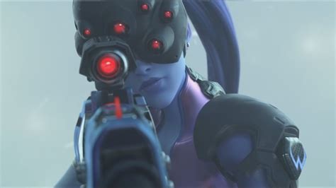 Widowmaker plays pomer These stories inspired one Overwatch fan to create a short but brilliantly drawn manga about the character Widowmaker