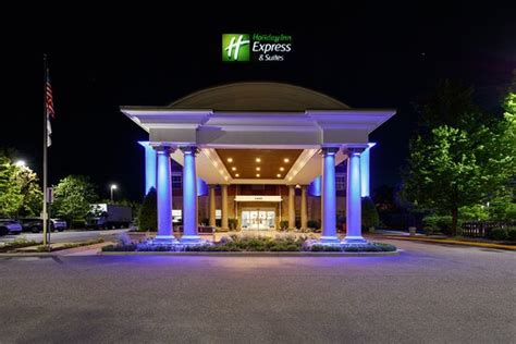 Williamsburg mi hotel  Phone: 800-922-2946 | available during casino hours 