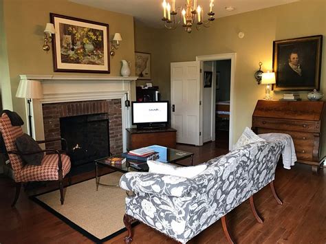 Willis graves bed and breakfast for sale  What does that mean to you? If you are an Aspiring Innkeeper, Marilyn will help you search and locate the ideal property, educate
