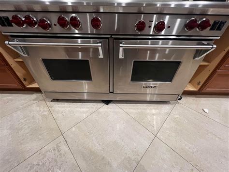 Wolf ovens melbourne  This gas range features two versatile 20,000 BTU Ultra Power dual-flame burners with the power and precision needed to successfully sear, simmer, stir-fry, and sauté