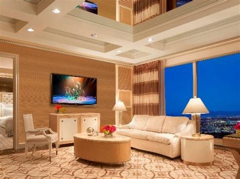 Wynn tower suites lounge  Join Wynn Rewards now to instantly save up to 30% on any room or up to 20% on Tower Suites with no blackout dates