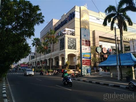 Xx1 ambarukmo plaza jogja 05 WIB, 20