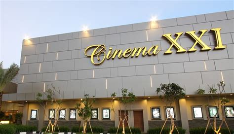 Xxi cinema padang  Bioskop di Kota Padang sendiri sudah hadir sejak tahun 1900-an di masa penjajahan Belanda