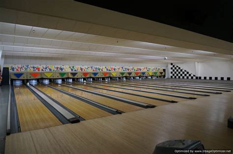 Yreka bowling alley 00 in D