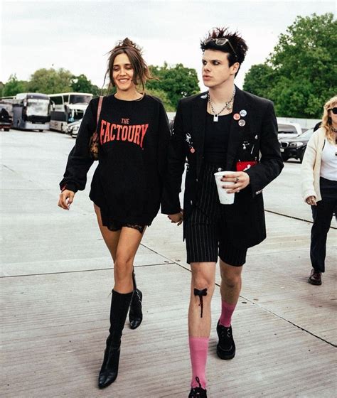 Yungblud jesse jo stark split Dominic Richard Harrison, better known as Yungblud, is a 25-year-old English singer, songwriter and musician from Doncaster