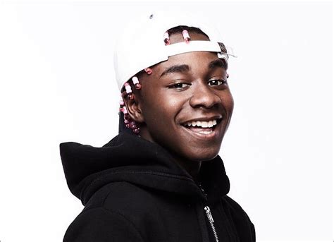 Zay hilfiger throat training  Zay Hilfigerrr, famous for his viral hit “Juju On That Beat,” has been ordered by officials to stay 100 yards away from his ex-girlfriend after she claimed