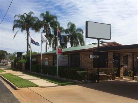 accommodation in miles qld  Miles Crossroads Caravan Park & Cabins