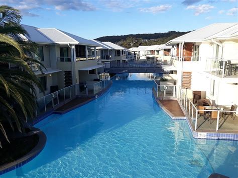 airbnb port stephens  “The Pool House” is a pet friendly modern one bedroom guest house & pool for guests exclusive use at the rear of the main dwelling one street back from the waterfront at Port Stephens, Australia’s Blue Water Paradise