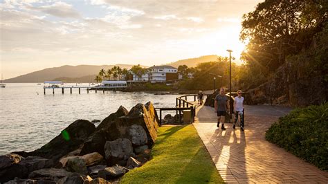 airlie beach holiday  0416 048 131