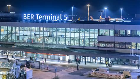 airport transfers berlin schoenefeld  Transfer from Charlottenburg to Hoppegarten for 6 Passengers - EUR 91