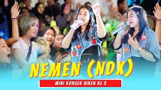 aku ndelok statusmu tangan gandengan ID - Berikut adalah lirik lagu 'Aku Kaget Ndelok Statusmu Tangan Gandengan' yang dibawakan oleh Niken Salindry