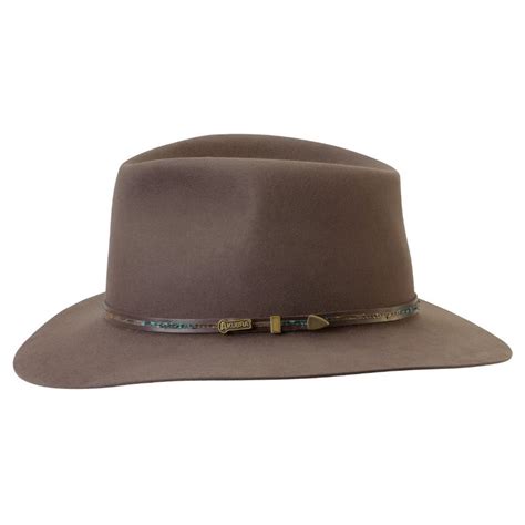 akubra For over 100 years, Akubra has taken the highest quality, super fine range-rabbit fur, luxurious silk linings, full grain leather sweatbands and handsome trims to create hats that have become part of Australia's heritage