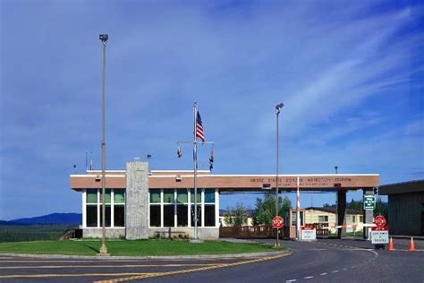 alcan border crossing  2