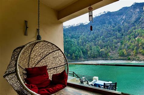 allure lakefront nainital  3 stars Hotel Goroomgo Luxury Mountain View Nainital