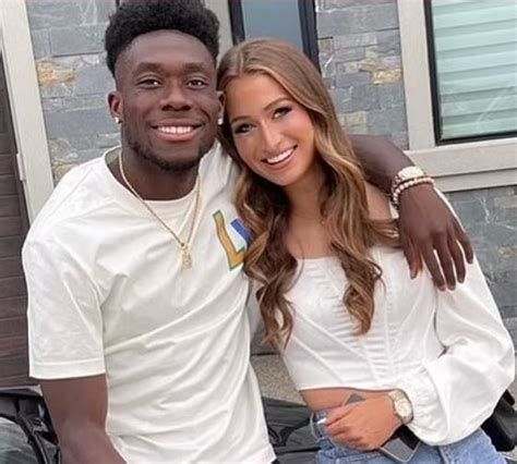 alphonso davies ex girlfriend Alphonso Davies (born November 2, 2000) is a Canadian Footballer who plays as a Left-back for the Canadian national team & FC Bayern Munich