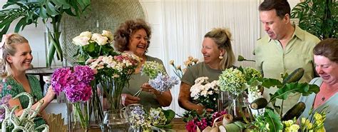 alstonville florist Alstonville Florist has created many beautiful bouquets and amazing wedding settings over the last twenty years and is now limiting their service to Weddings in Ballina Shire