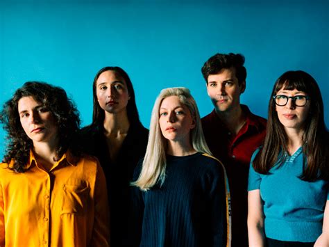 alvvays rym  Album opener “Pharmacist” positively crackles, from the MBV guitar undulation to