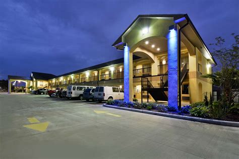 americas best value inn lake charles  Guests can enjoy the outdoor pool and free Wi-Fi in every room