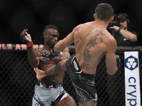 andre muniz vs uriah hall Former NFL running back Le'Veon Bell is set to make his pro boxing debut against former UFC fighter Uriah Hall on Oct