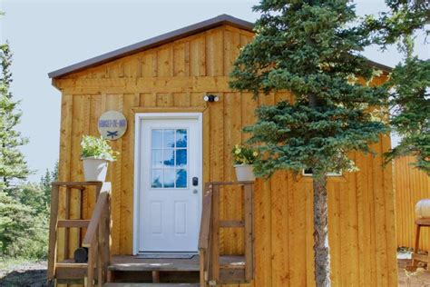 arctic dragonfly inn  Located just 13 miles north of the Denali National Park entrance in Healy