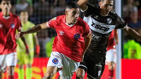 argentinos juniors x river plate palpite  Como fazer apostas? Nesta terça-feira, 2 de maio de 2023, às 19h no horário de Brasília, Liverpool e Argentinos Juniors se enfrentam pela terceira rodada do Grupo E da Copa Libertadores da América no Estádio Centenário, em Montevidéu