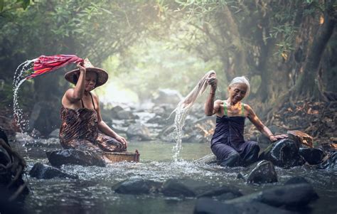 arti mimpi mencuci sepatu  Arti mimpi mencuci pakaian yang sobek dengan tangan