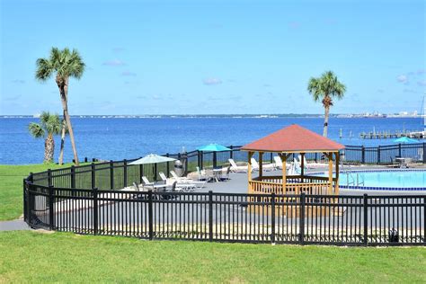 at home inn pensacola florida  per night