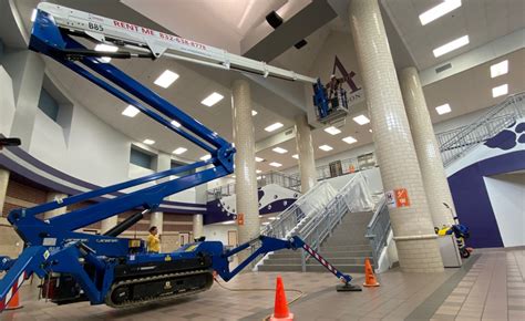 atrium man lift houston  2015 JLG 800AJ Articulating Boom Lift, 2,621 Hours, Deutz Diesel Engine, 80’ Platform Height / 90’ Work Height / 52’ Horizontal Reach , 4WD, Foam