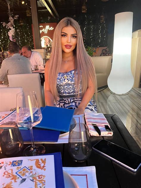 bahceşehir escort  Sana cinsel ilişki hizmetleri sunmaya yeni başladım