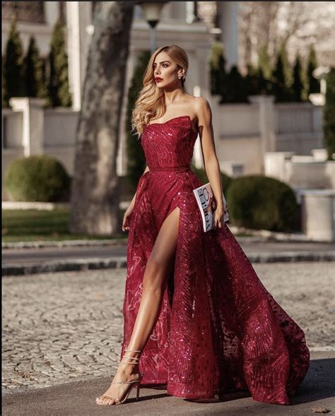 ball dress hire perth  For context, a designer evening dress to purchase can start at $500 and go upwards of $2,000, depending on the brand and design complexity