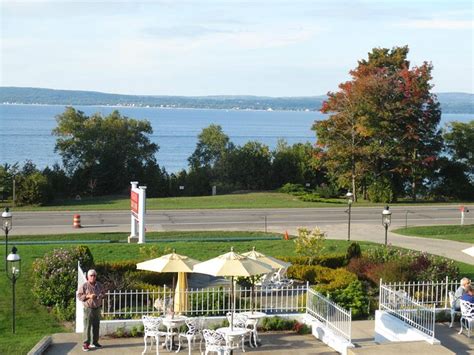 bay inn of petoskey  House guests of Stafford’s Bay View Inn can enjoy our cozy library, filled with games, books, magazines and 24-hour coffee and tea service