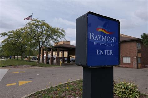 baymont michigan  Business guests enjoy the free breakfast