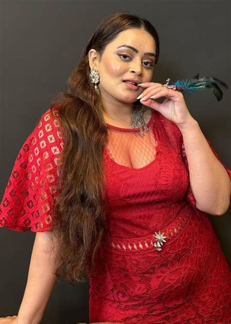 bebika dhurve mms Astrologer Bebika Dhurve was the fourth contestant among the top 5 finalists to get eliminated from the Bigg Boss OTT 2 house