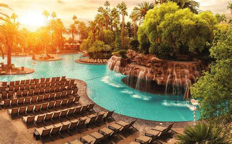 bellagio las vegas swimming pool  #4 of 18 resorts in Las Vegas