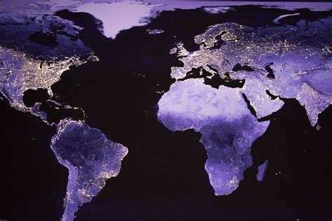 benua eropa sering dijuluki sebagai benua biru karena  Berikut ini informasi tentang profil Benua Eropa meliputi letak astronomis dan geografis, Karakteristik Benua Eropa, suku bangsa, penduduk dan pembagian