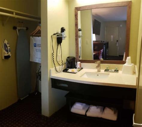 best western vallejo  It sits approximately 35 miles (56 km) from Sacramento, and 55 miles (89 km) from San Francisco