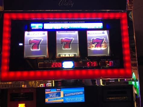 blazing 7s slot machine  Aweso