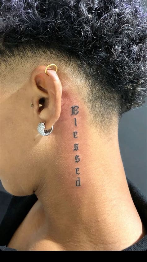 blessed tattoo no pescoço 30/jan/2022 - Kaitlyn Hosford encontrou este Pin