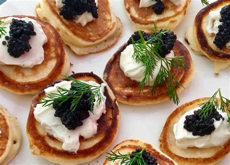 blini recept 24kitchen  U svakoj od dvadeset epizoda, kuvari predstavljaju tri recepta za jela za različite prilike