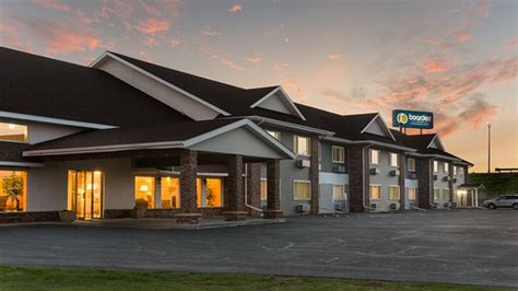 boarders hotel superior wi Front Desk Staff at Boarders Inn and Suites by Cobblestone Hotels Superior, Wisconsin, United States